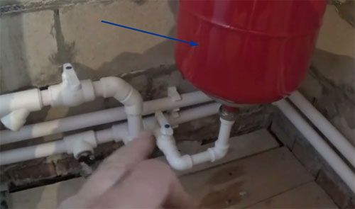 Водяное отопление частного дома своими руками: схемы и нюансы выполнения монтажных работ
