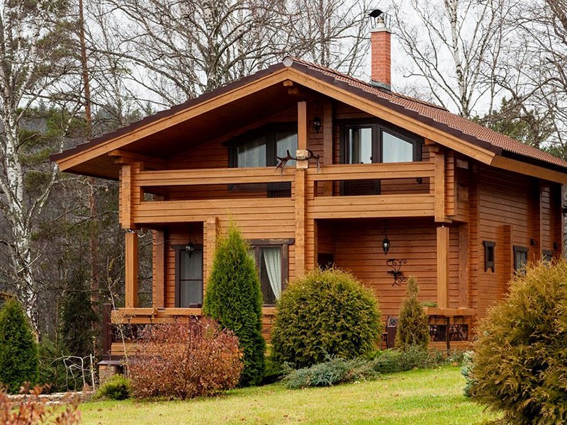 Стоит ли строить дом из клееного бруса зимой?