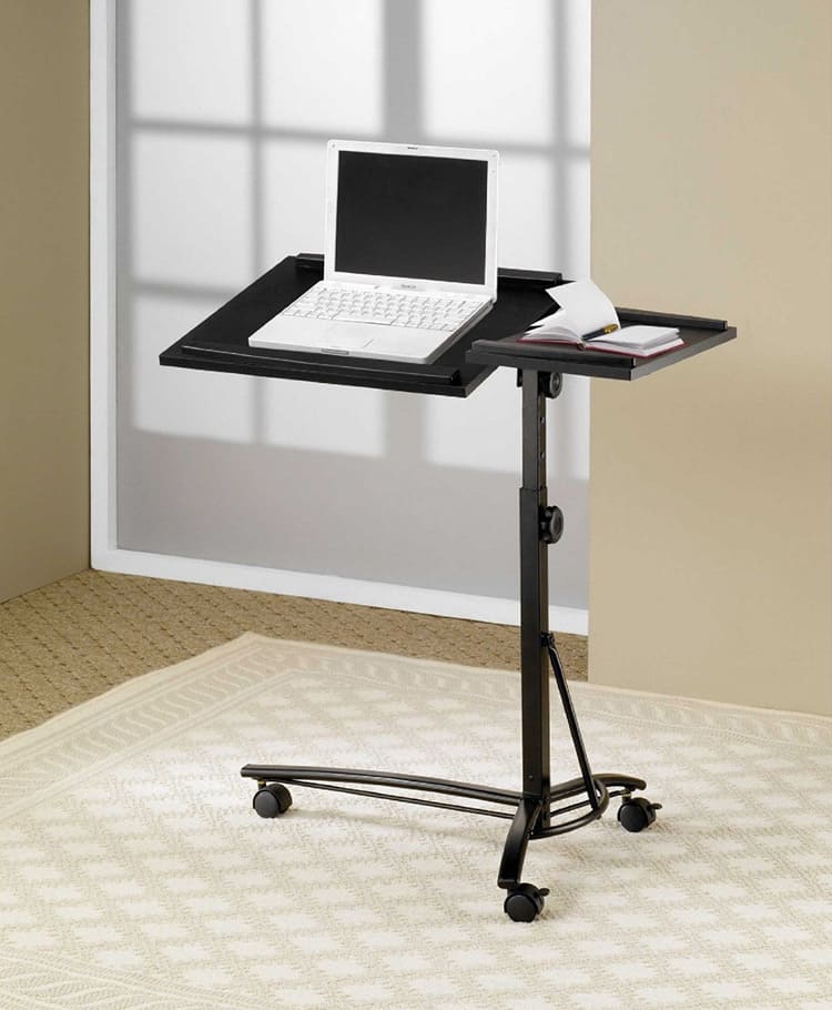 Удобство или функциональность: выбираем столик для ноутбука